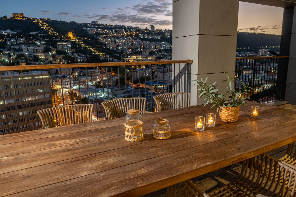 מרפסת נוף | Balcony View